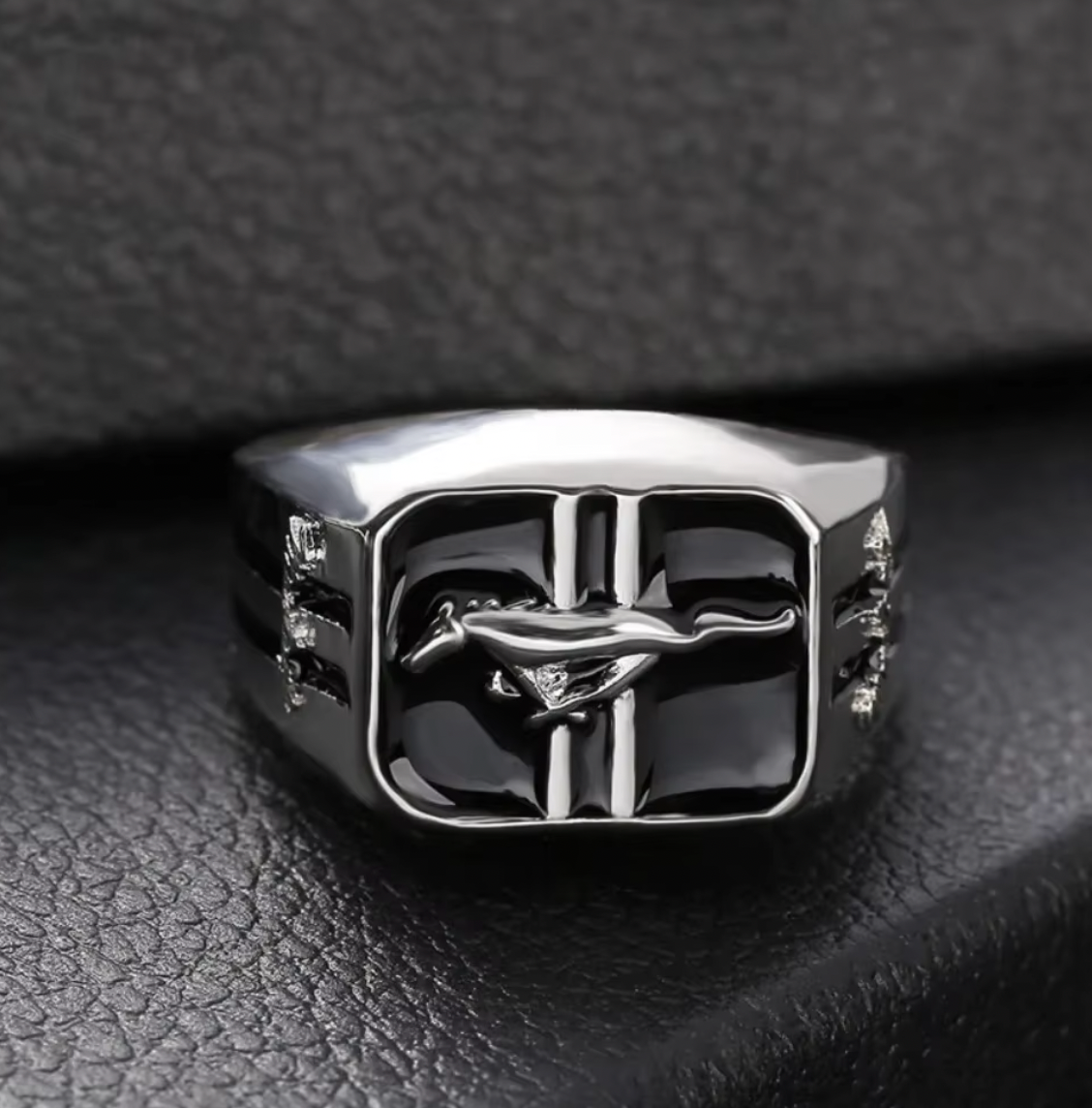 Mustang Ring